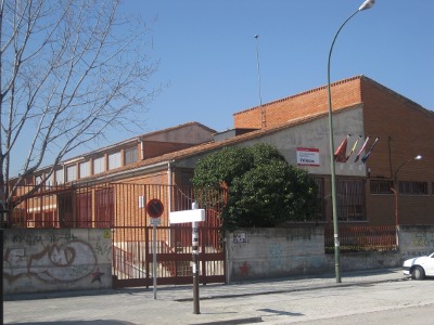 Fachada del centro público de educación especial Vallecas