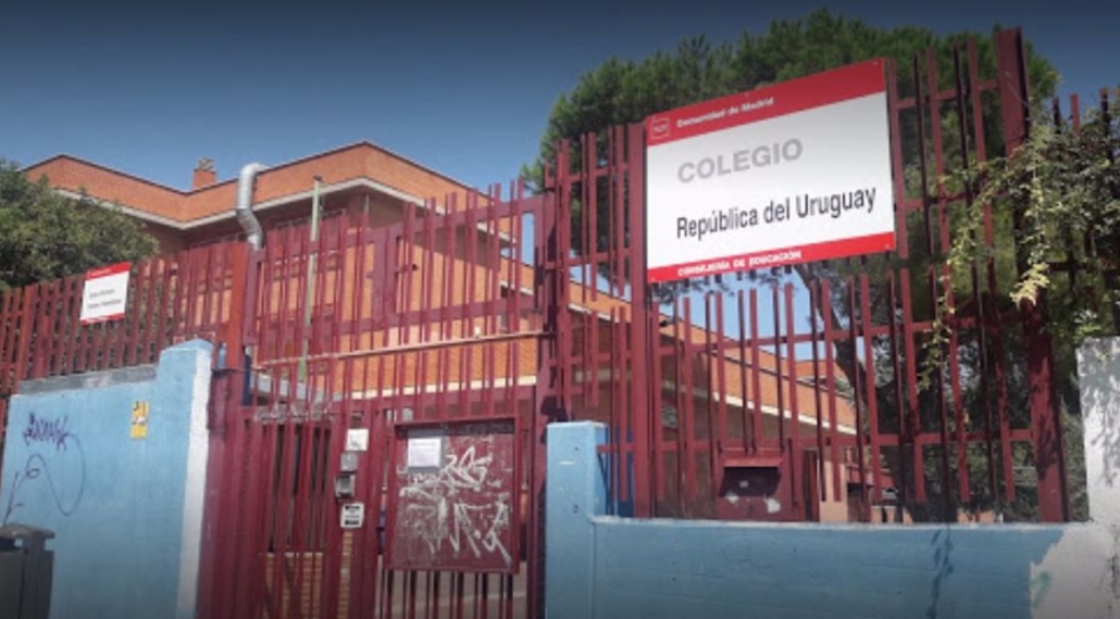 Fachada del colegio público República del Uruguay