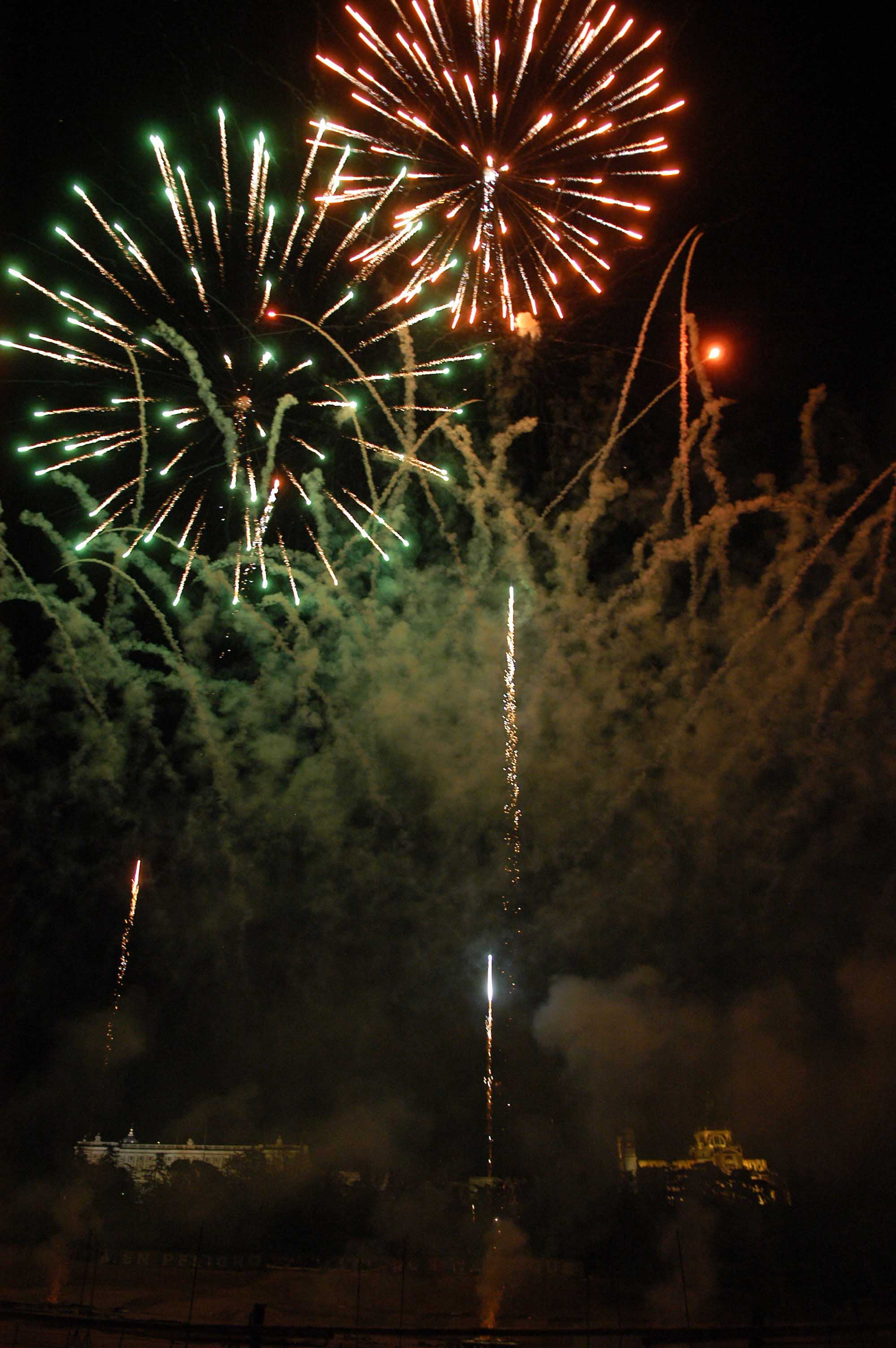 Fuegos Artificiales, en el fin de fiestas de San Isidro Ayuntamiento