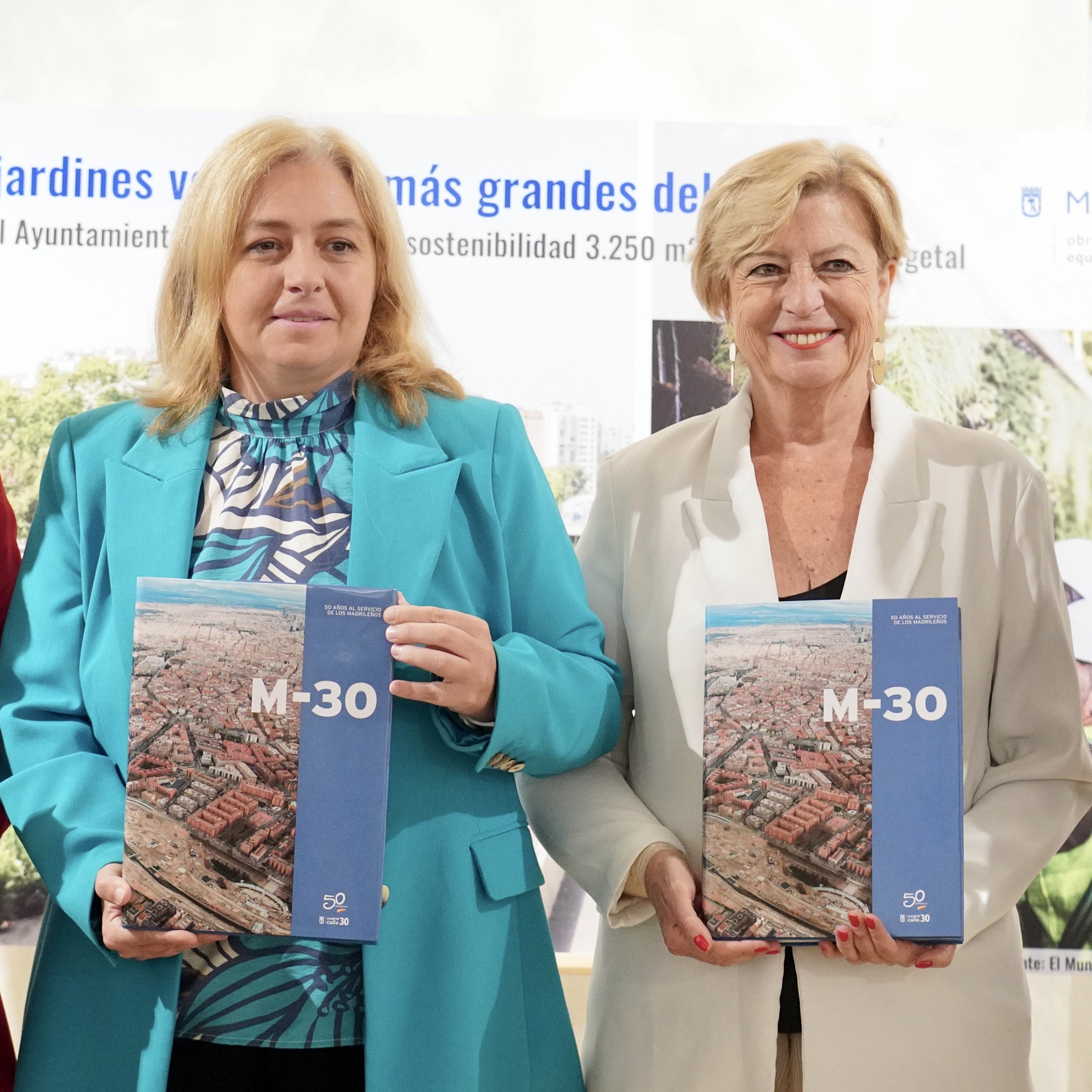 Sanz y García Romero en la presentación del libro sobre la M-30