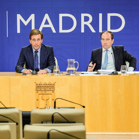 Almeida y Carabante en la rueda de prensa posterior a la Junta de Gobierno